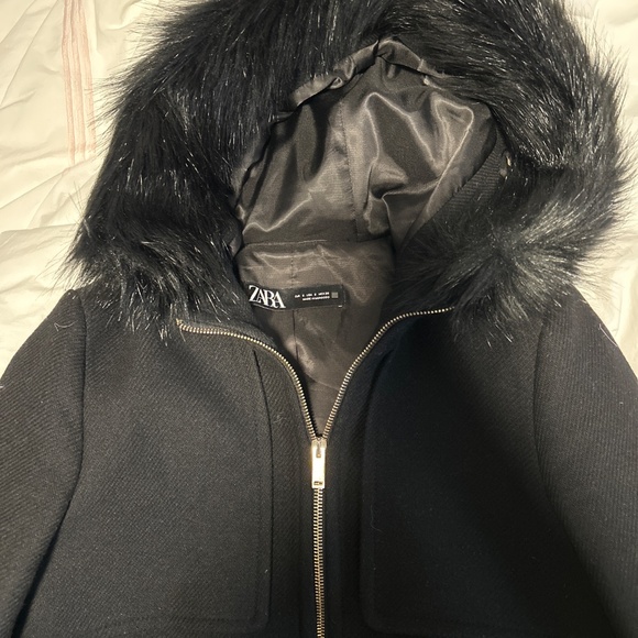 Black Zara jacket with hood - Picture 2 of 3